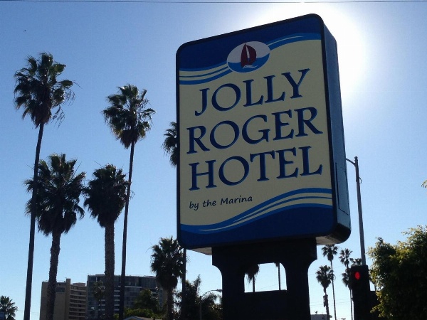 Jolly Roger Hotel image 1