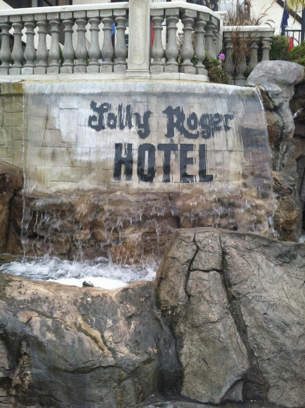 Jolly Roger Hotel image 18